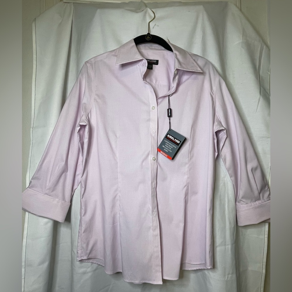 NWT Kirkland Signature Pink and White Pinstriped Button Down Shirt Size M 8/10 - Picture 1 of 10